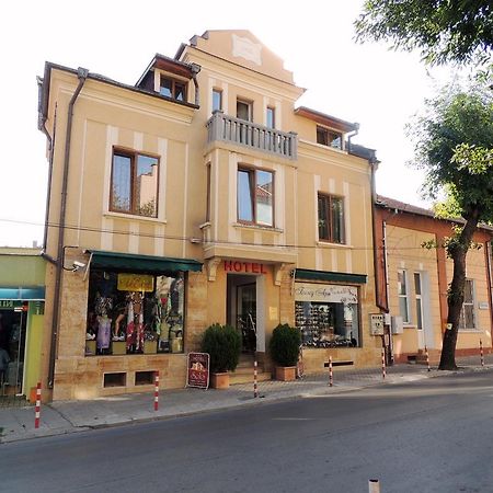 Guest House Solo Shumen Bagian luar foto